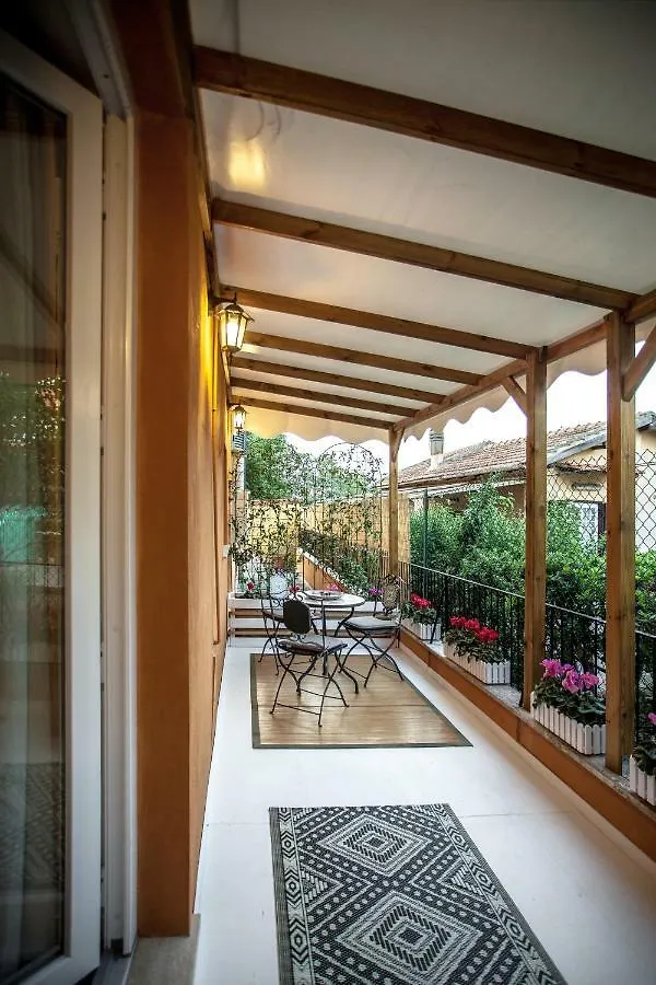 Holiday home Roma, Deliziosa Casa Indipendente Immersa Nel Verde Villa